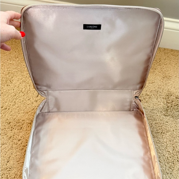 Lancôme Rose Gold Cosmetic Case - Picture 4 of 4